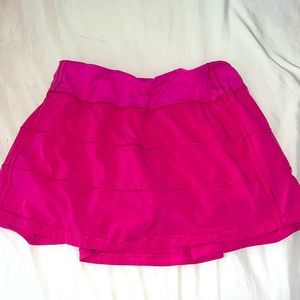 Sonic pink Lululemon skirt size 6 barely worn